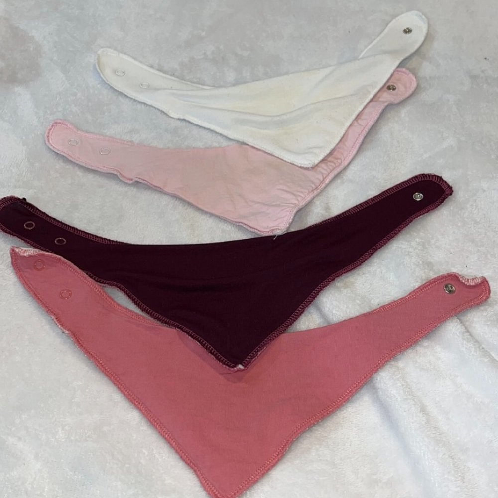 New 4 Pack Modern Baby Bandana Bibs OS NWOT